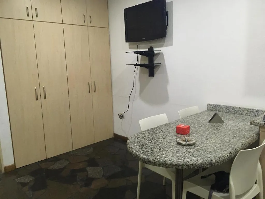 Apartosuite Plaza La Boyera 卡拉卡斯