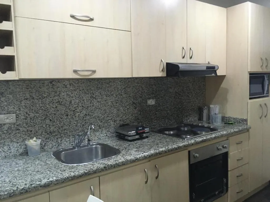 Apartosuite Plaza La Boyera 卡拉卡斯
