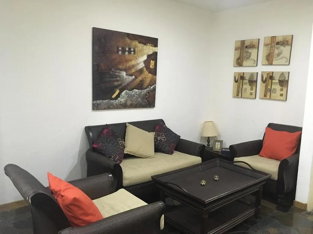 Apartamento apartosuite plaza la boyera Caracas